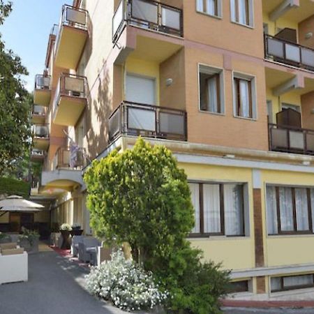 Hotel Attico Chianciano Terme Zewnętrze zdjęcie