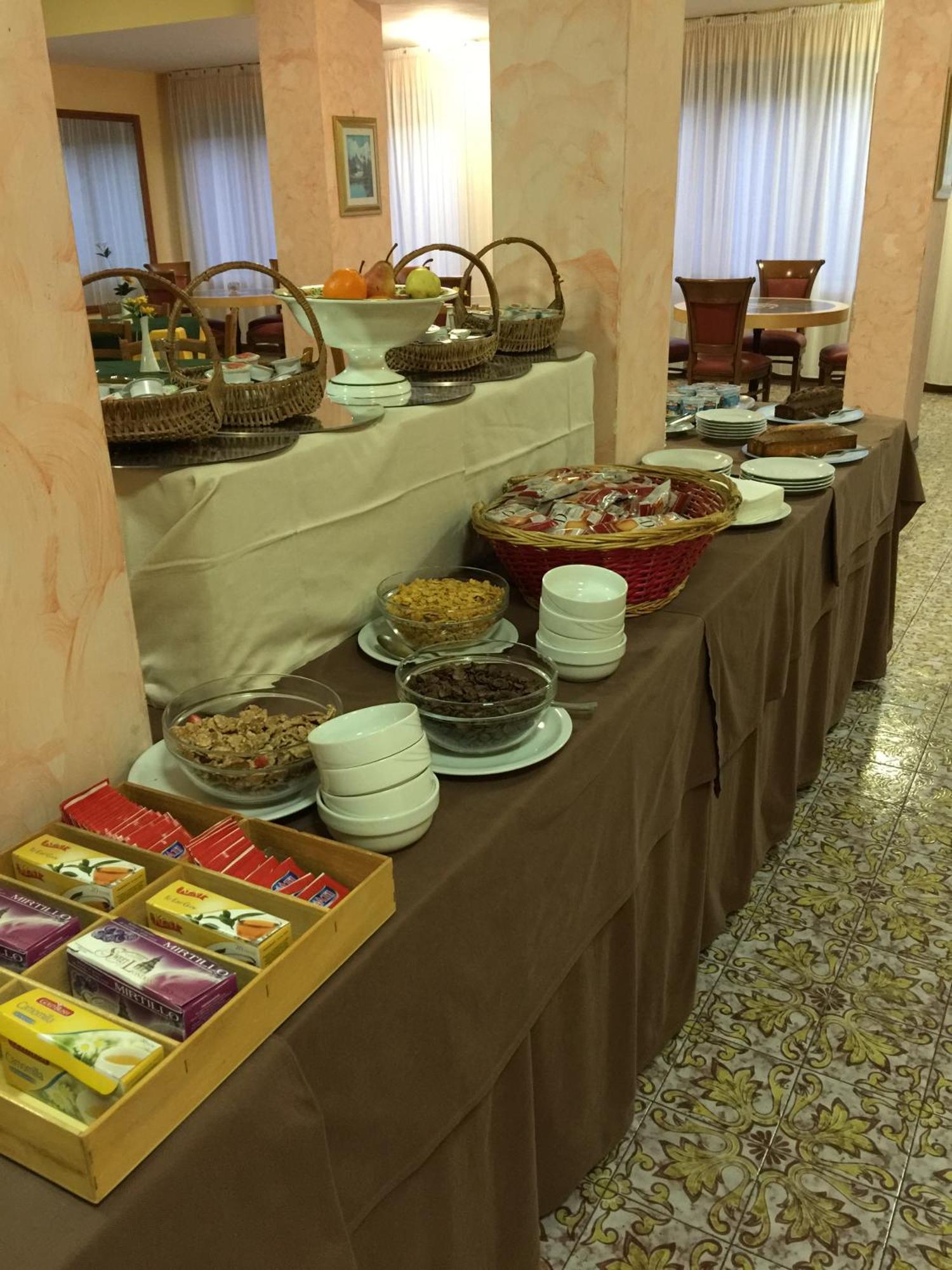 Hotel Attico Chianciano Terme Zewnętrze zdjęcie